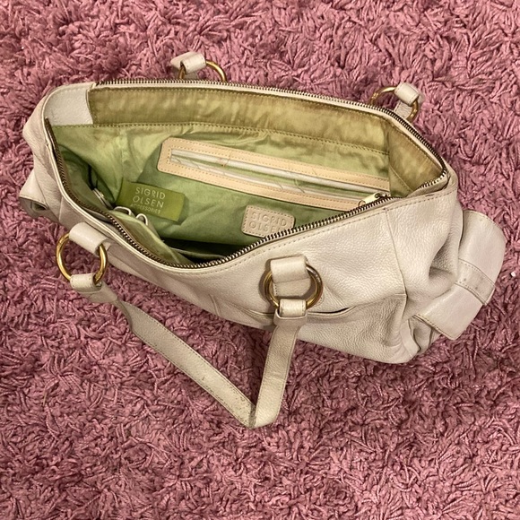 SIGRID OLSEN - GENUINE COWHIDE SHOULDER BAG w/PENCIL HOLDER BEIGE - Picture 7 of 8